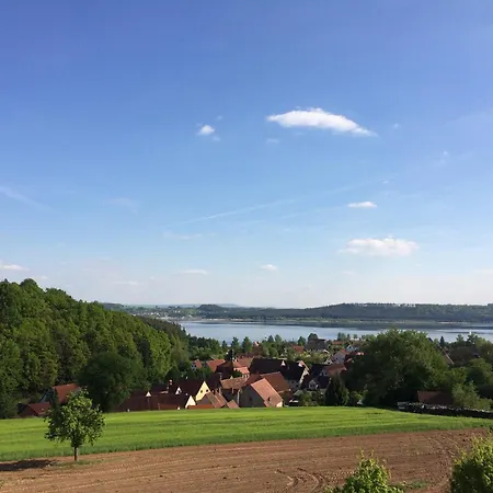 Familien-apartment Mit Seeblick *